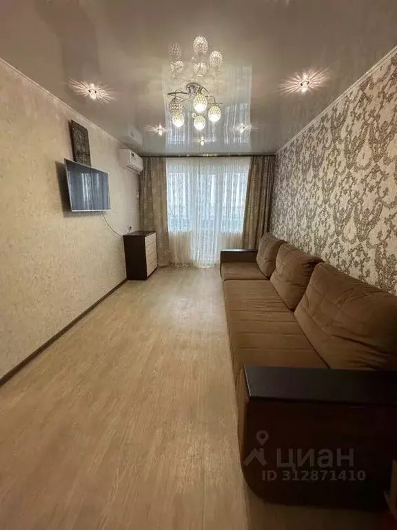 2-к кв. Челябинская область, Челябинск ул. Братьев Кашириных, 101а ... - Фото 1