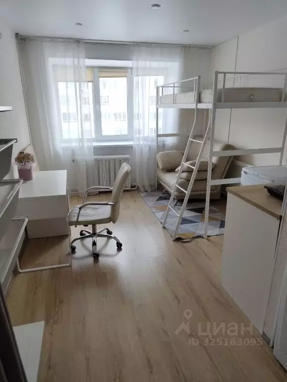 Студия Свердловская область, Екатеринбург ул. Педагогическая, 8 (17.0 ... - Фото 1