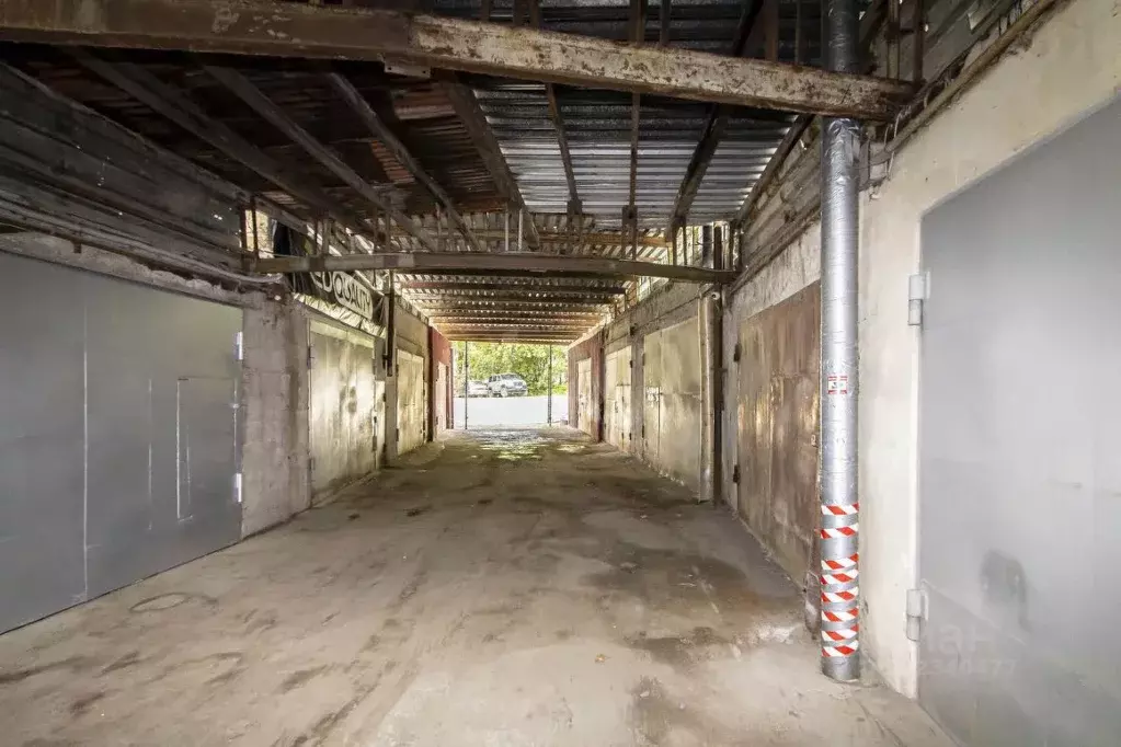 Гараж в Тюменская область, Тюмень ул. 50 лет Октября, 184А (95 м) - Фото 2