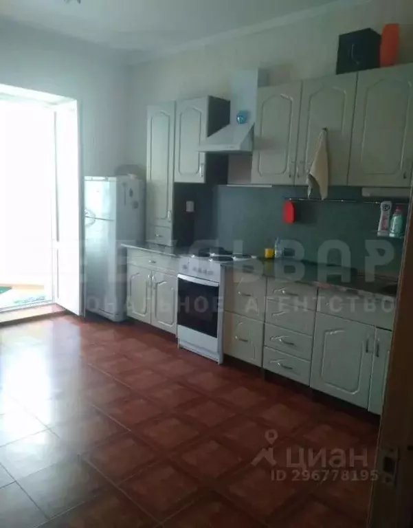 2-к кв. Тульская область, Тула ул. Михеева, 23 (75.0 м) - Фото 0