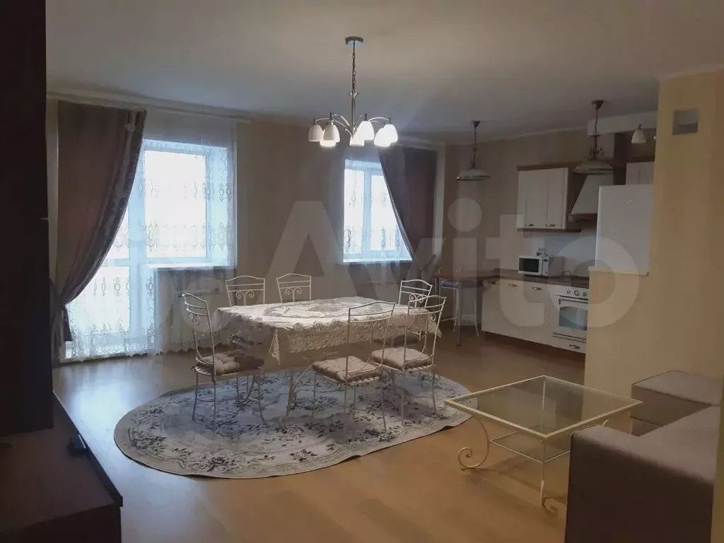 3-к. квартира, 90 м, 8/10 эт. - Фото 0