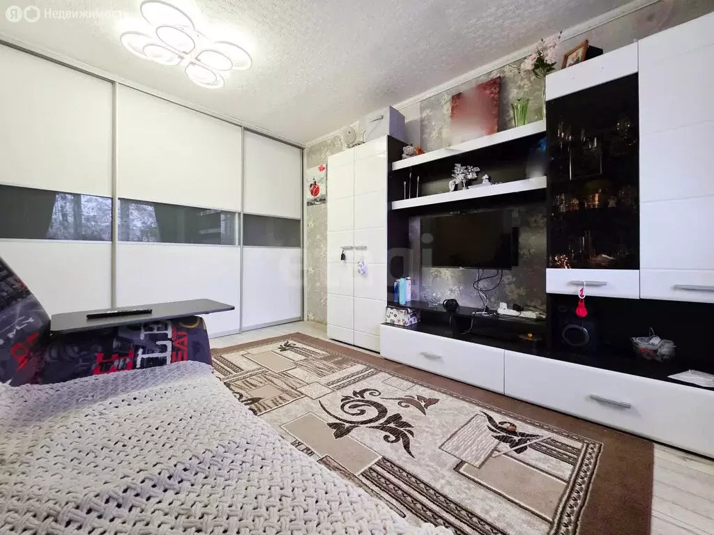 1-комнатная квартира: Нижний Тагил, улица Чайковского, 108 (31.2 м) - Фото 1