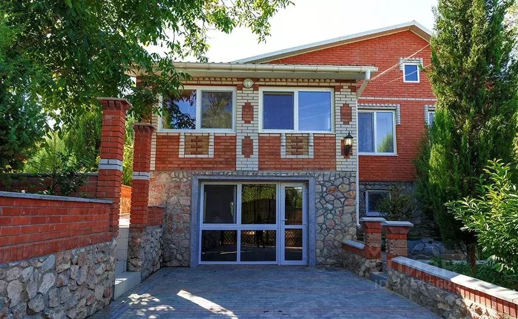 Дом в Крым, Бахчисарайский район, Тенистовское с/пос, с. Айвовое ул. ... - Фото 1