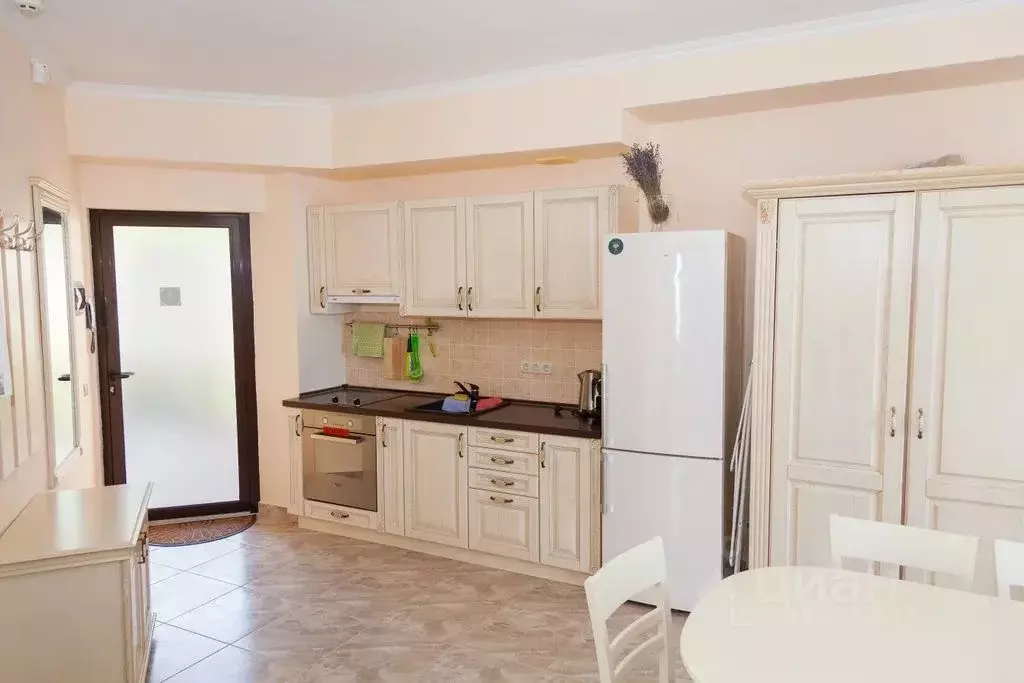 2-к кв. Крым, Ялта муниципальный округ, Ливадия пгт ул. Виноградная, ... - Фото 2