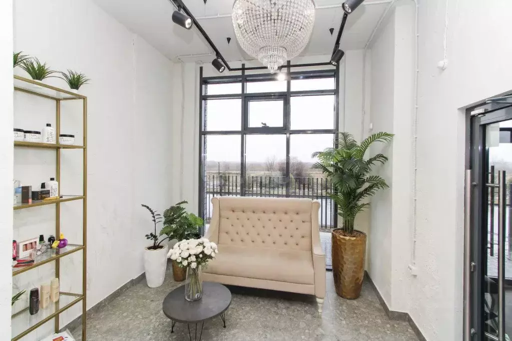 Помещение свободного назначения в Тюменская область, Тюмень ул. ... - Фото 1