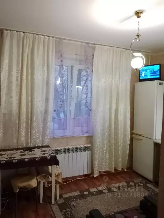 1-к кв. Курская область, Курск просп. Вячеслава Клыкова, 64 (36.0 м) - Фото 0