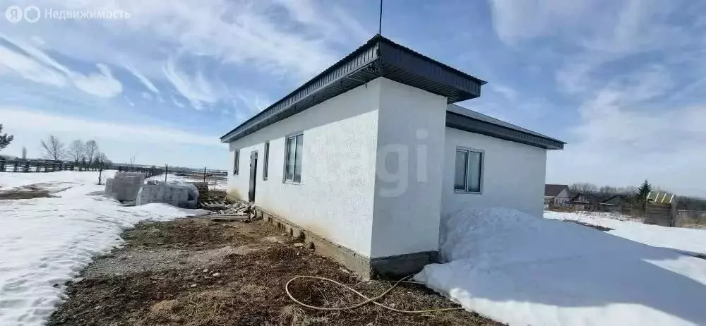 Дом в село Минзитарово, Молодёжная улица (116.5 м) - Фото 1