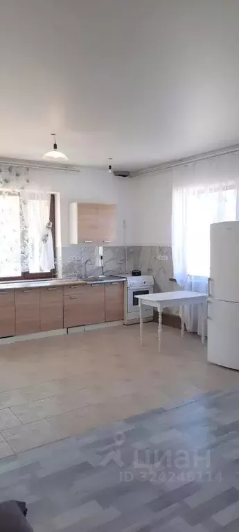 Дом в Крым, Симферопольский район, Перовское с/пос, Лесное ТСН ул. ... - Фото 1