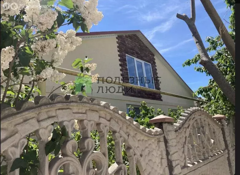 Дом в Евпатория, улица Тумен (117.3 м) - Фото 1