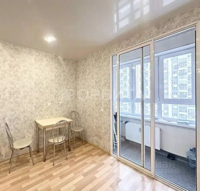 1-к кв. Тюменская область, Тюмень ул. Василия Подшибякина, 12 (39.0 м) - Фото 2