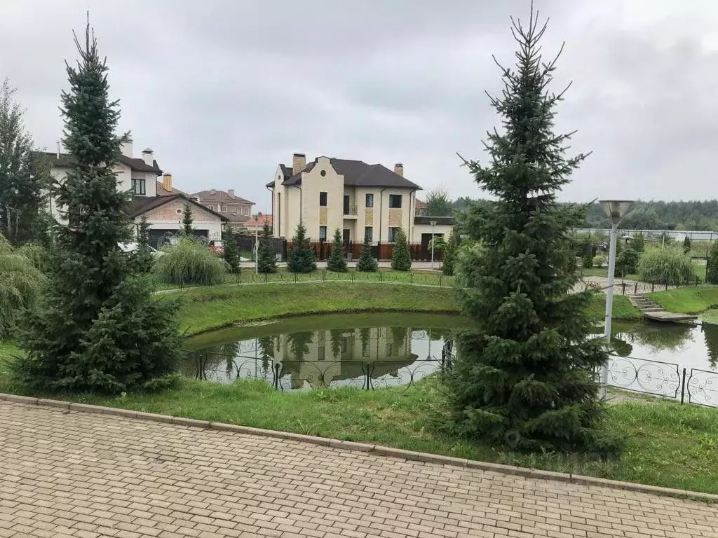 Участок в Московская область, Красногорск городской округ, с. ... - Фото 1