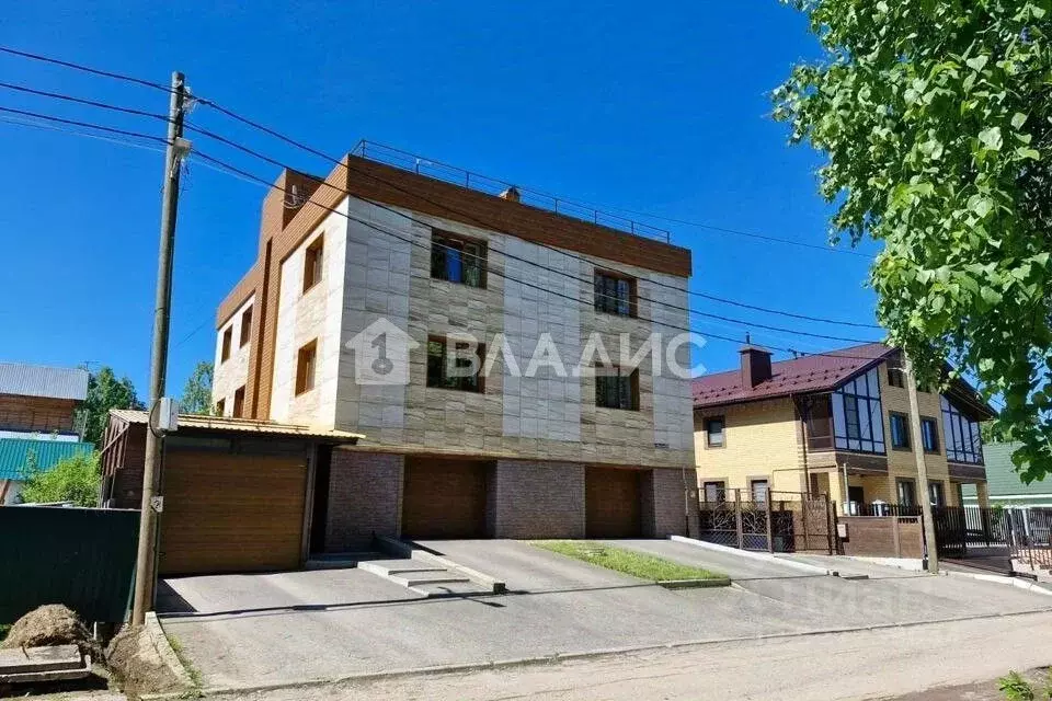 Дом в Коми, Сыктывкар Кирпичная ул., 21 (244 м) - Фото 1