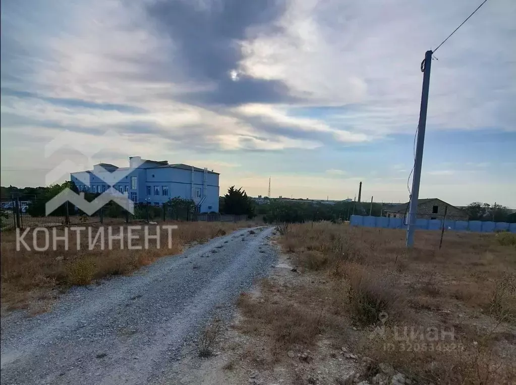 Участок в Крым, Черноморское пгт ул. Мира, 13 (6.3 сот.) - Фото 2