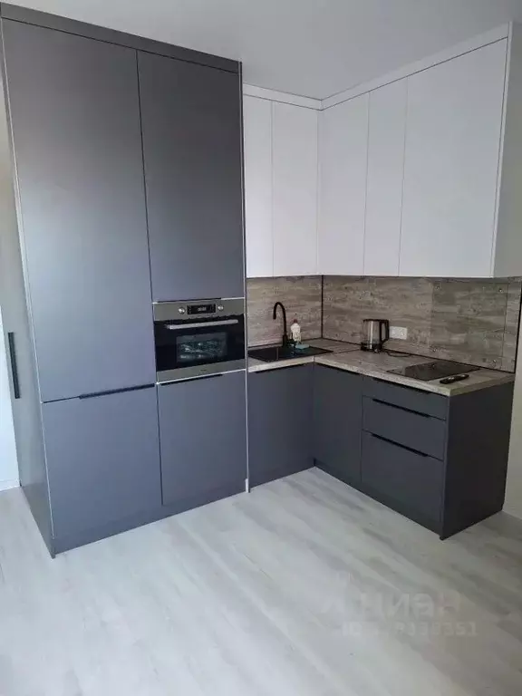 Студия Тюменская область, Тобольск 15-й мкр, 25А (23.0 м) - Фото 1