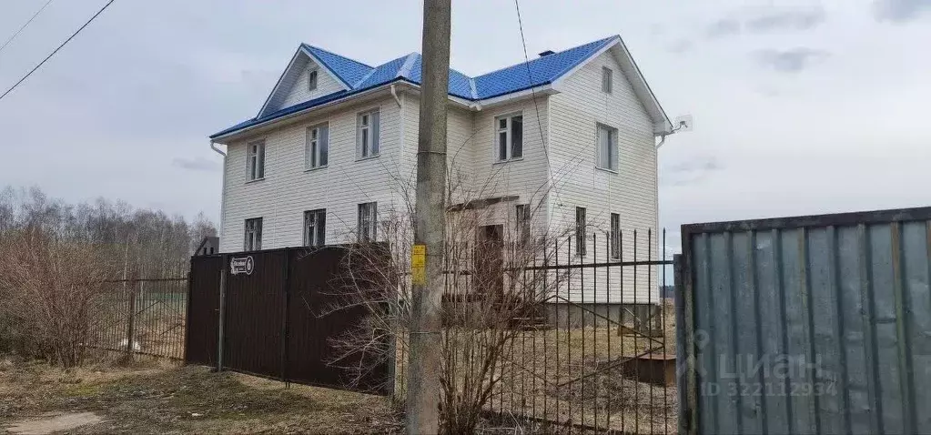 Дом в Калужская область, Мещовск городское поселение, д. Шалово ул. ... - Фото 1