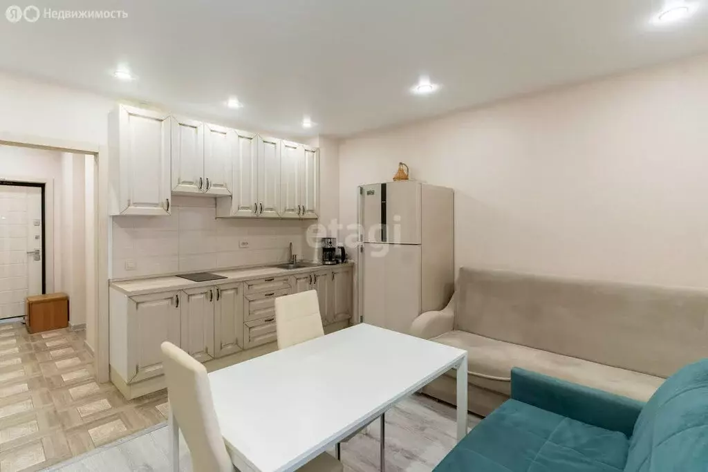 Квартира-студия: Тюмень, улица Федюнинского, 64к1 (29.9 м) - Фото 2