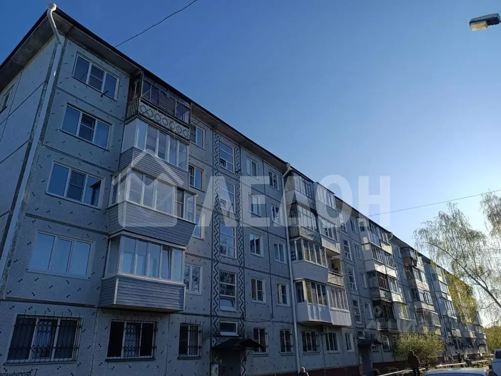 3-к кв. Омская область, Омск Парковый мкр, ул. Фугенфирова, 7 (59.0 м) - Фото 0