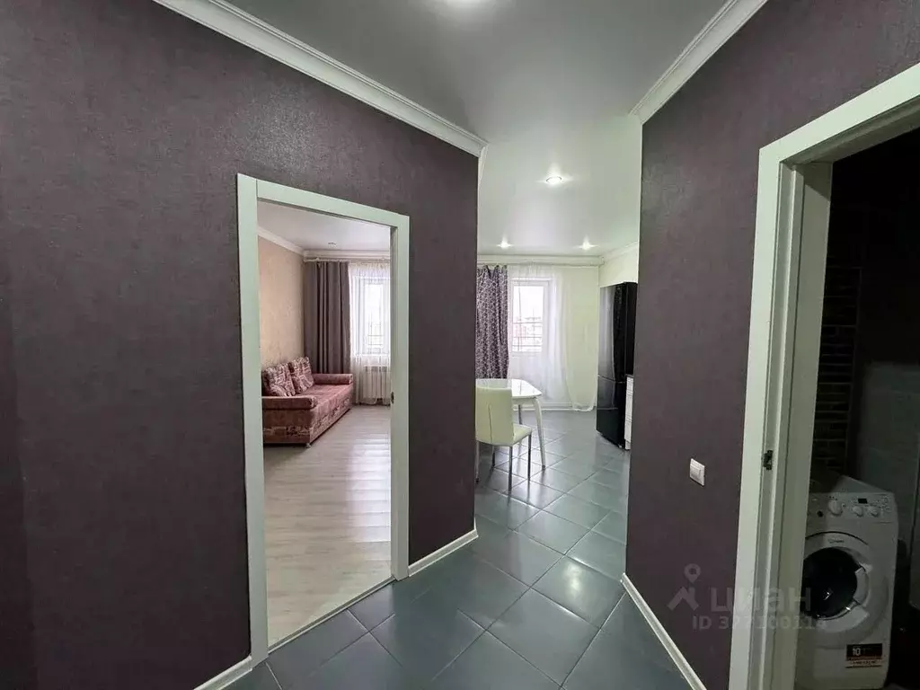 1-к кв. Омская область, Омск ул. Звездова, 127 (36.0 м) - Фото 2