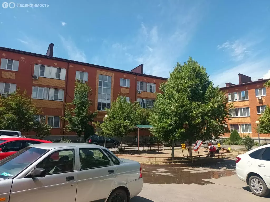 3-комнатная квартира: Батайск, Стадионный переулок, 25А (69 м) - Фото 0