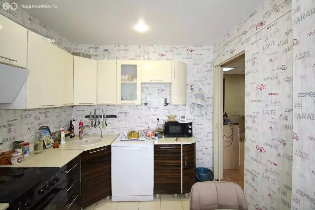 3-комнатная квартира: Чита, улица Бутина, 107 (61.7 м) - Фото 1