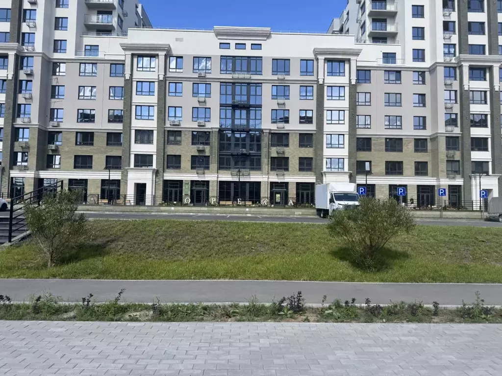 3-к кв. Тюменская область, Тюмень ул. Евгения Войнова, 7 (98.0 м) - Фото 1