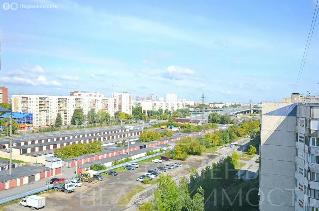 2-комнатная квартира: Тюмень, улица Монтажников, 19к1 (50.8 м) - Фото 1