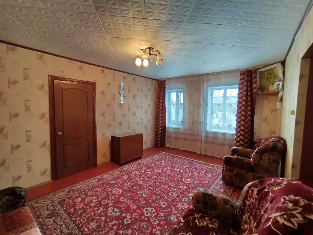 Дом в Брянская область, Карачевское городское поселение, с. Бережок ... - Фото 1