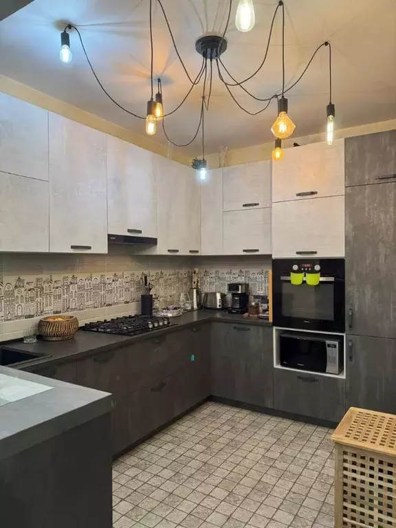 3-к кв. Нижегородская область, Бор Коммунистическая ул., 8 (77.9 м) - Фото 1