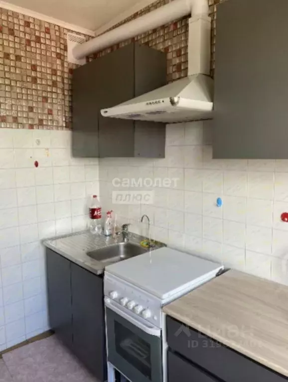 2-к кв. Брянская область, Брянск ул. 3-го Интернационала, 14 (60.0 м) - Фото 0