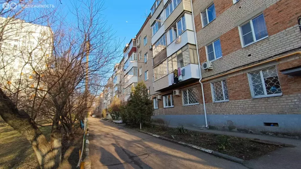3-комнатная квартира: Батайск, улица Луначарского, 190 (53 м) - Фото 0