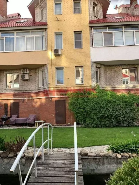 Таунхаус в Самарская область, Самара Солнечная ул., 81/2 (420 м) - Фото 1