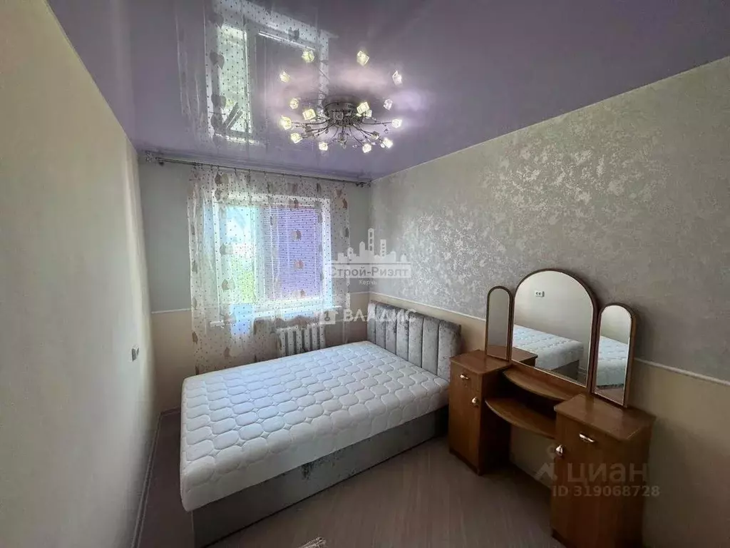 2-к кв. Крым, Керчь ул. Сергея Борзенко, 21 (43.0 м) - Фото 0