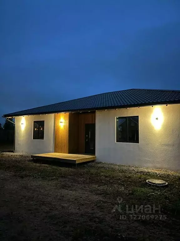 Коттедж в Ленинградская область, Гатчинский муниципальный округ, д. ... - Фото 1