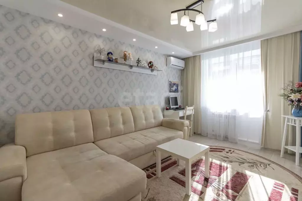 1-к кв. Тюменская область, Тюмень ул. Газопромысловая, 3 (37.5 м) - Фото 0