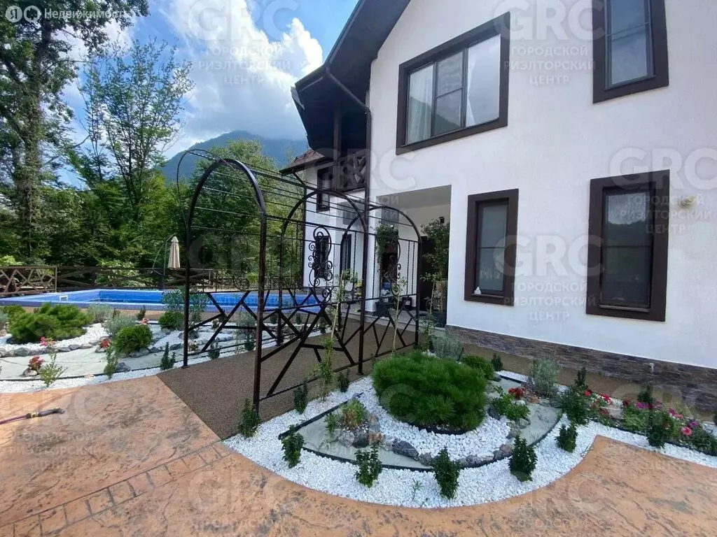 Дом в село Монастырь, Партизанская улица (300 м) - Фото 1