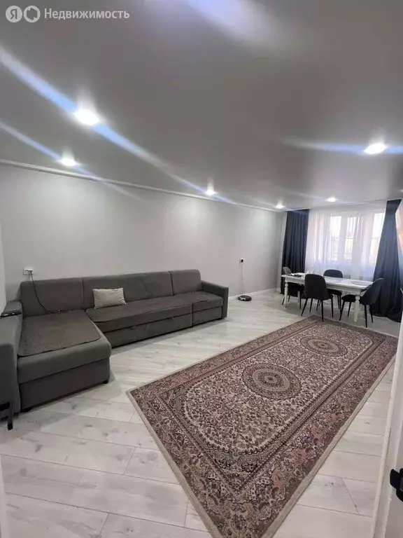 3-комнатная квартира: Дербент, улица Расулбекова, 17 (75 м) - Фото 1