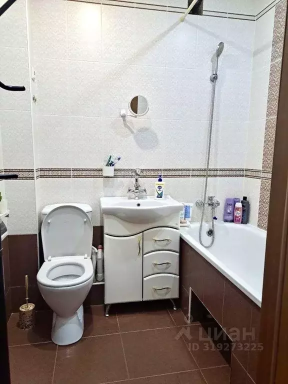 1-к кв. Саратовская область, Саратов Ленинградская ул., 15 (44.0 м) - Фото 0
