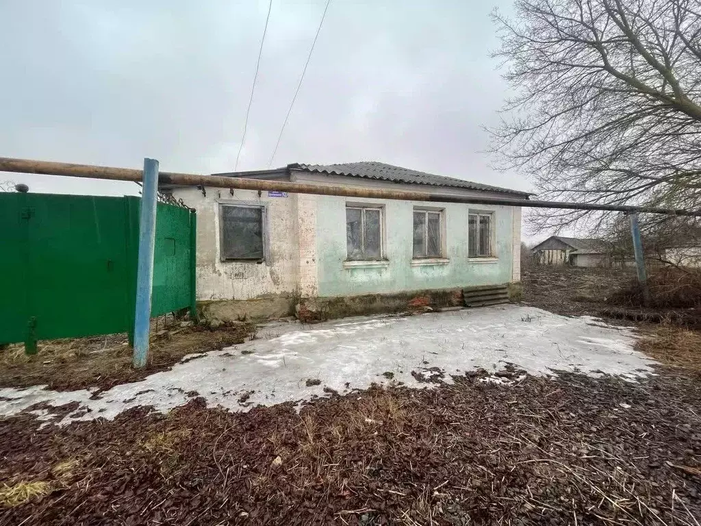 Дом в Белгородская область, Губкинский городской округ, с. Хворостянка ... - Фото 1