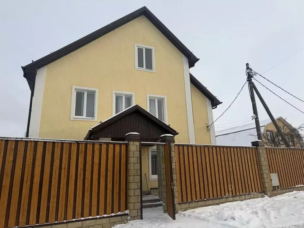 Дом в Московская область, Луховицы ул. 50-летие Комсомола, 1 (300 м) - Фото 1