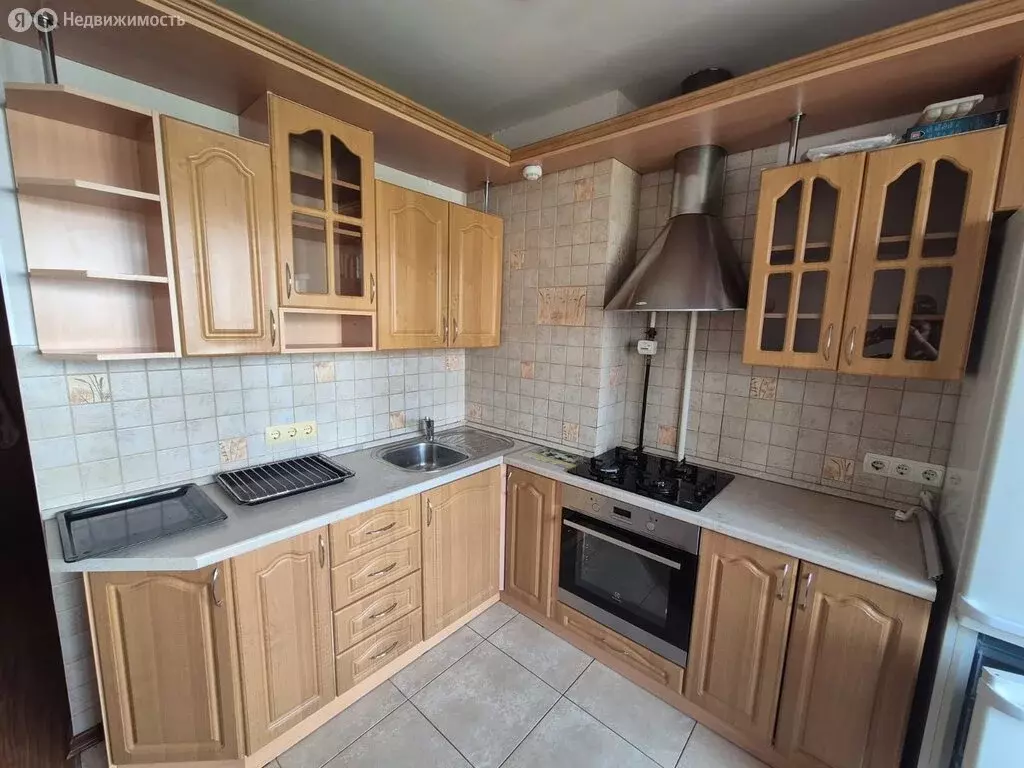 2-комнатная квартира: Уфа, улица Маршала Жукова, 4/4 (61 м) - Фото 1