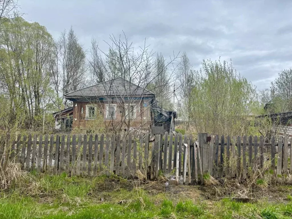 Дом в Вологодская область, Сокол Фабричная ул. (50 м) - Фото 1