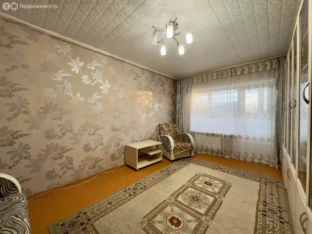3-комнатная квартира: Саяногорск, микрорайон Заводской, 16 (58.8 м) - Фото 0