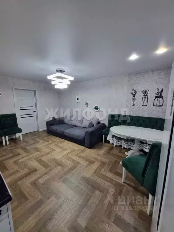 3-к кв. Ханты-Мансийский АО, Нефтеюганск 13-й мкр,  (58.0 м) - Фото 0