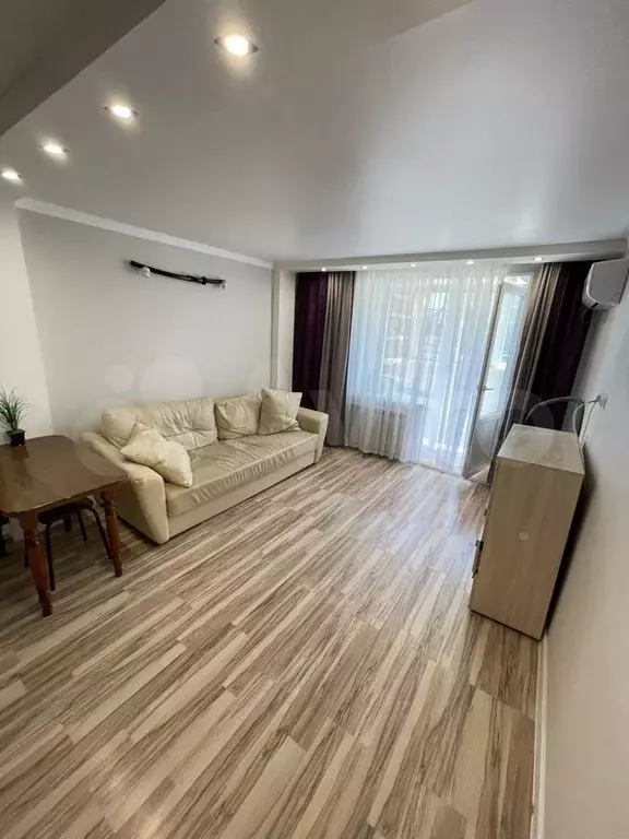 2-к. квартира, 48 м, 1/9 эт. - Фото 1