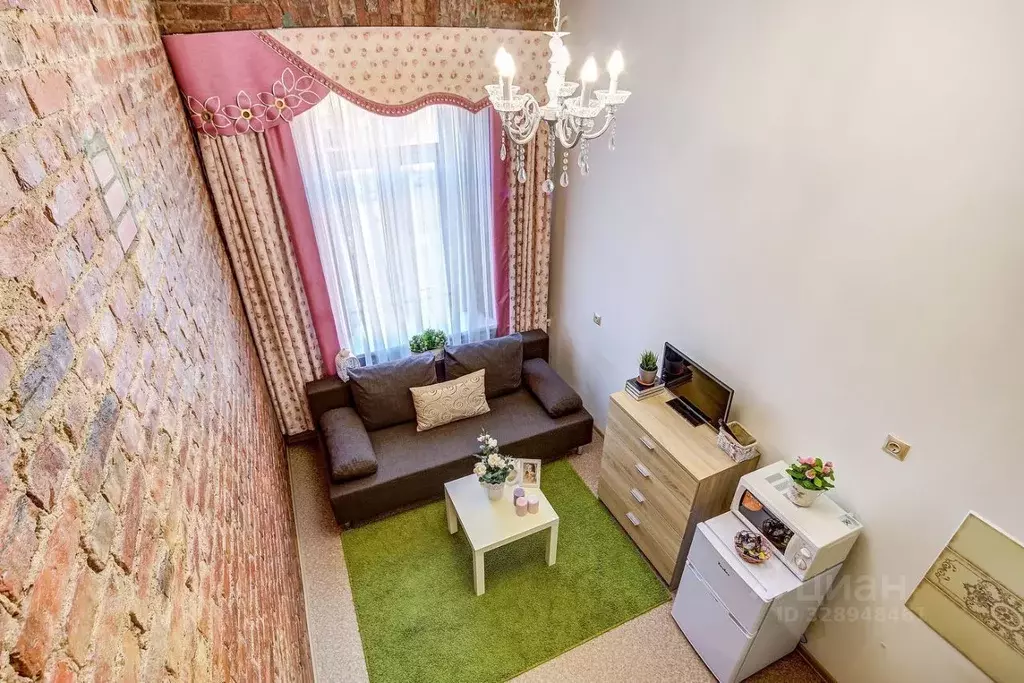 Комната Санкт-Петербург ул. Александра Невского, 6 (15.0 м) - Фото 1