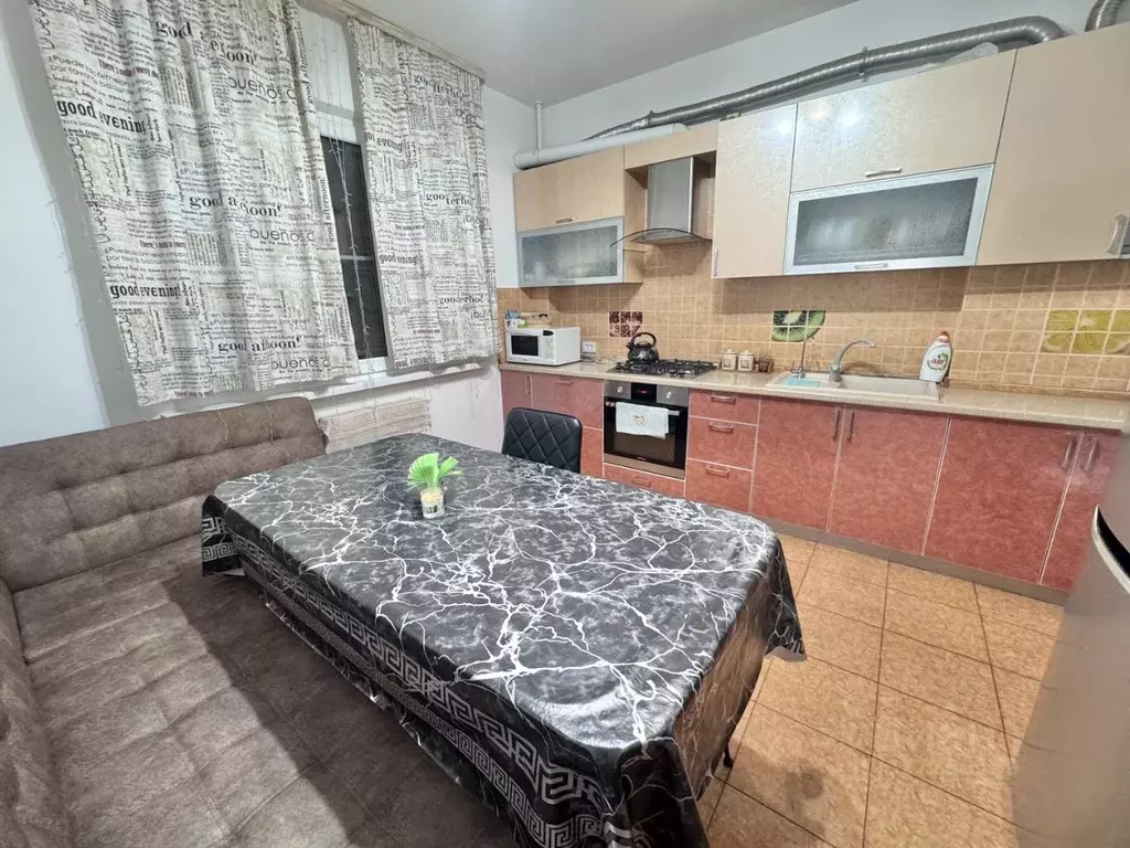 2-к кв. Адыгея, Тахтамукайский район, Яблоновский пгт Солнечная ул., ... - Фото 1