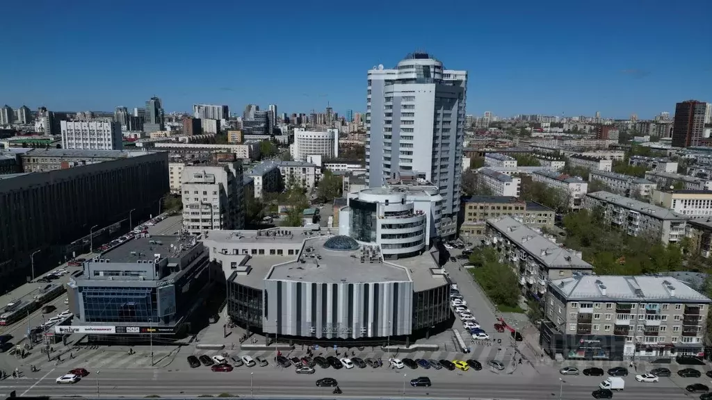 Офис в Свердловская область, Екатеринбург ул. Малышева, 71 (352 м) - Фото 1