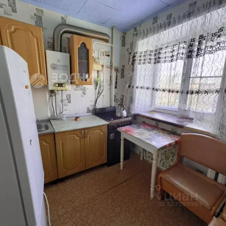 2-к кв. Чувашия, Канаш просп. Ленина, 4 (42.0 м) - Фото 1