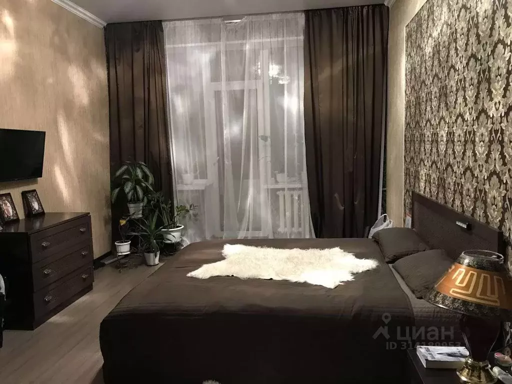 3-к кв. Брянская область, Брянск ул. Пушкина, 19 (63.0 м) - Фото 0
