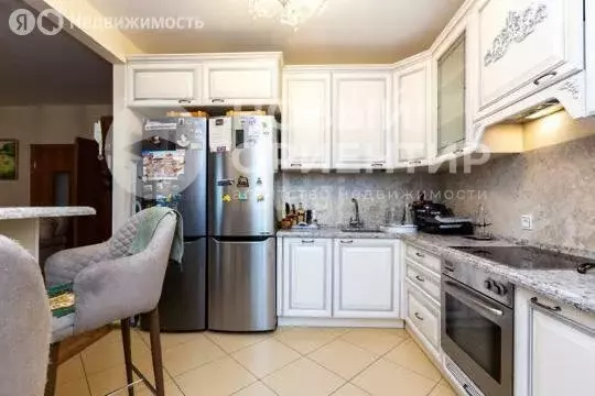 4-комнатная квартира: Екатеринбург, улица Циолковского, 34 (99.4 м) - Фото 0